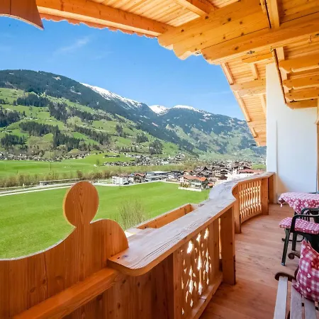아파트 Beautiful In Ramsau With Balcony